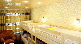 Гостиница Хостел «Надежда» Новосибирск Кровать в общем четырехместном номере для женщин-2